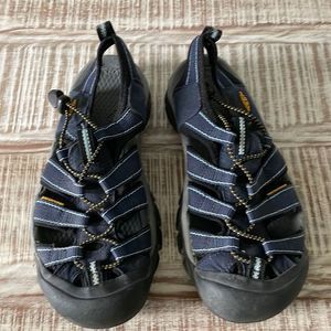 Keen Boy’s Water Shoes Size 7.5